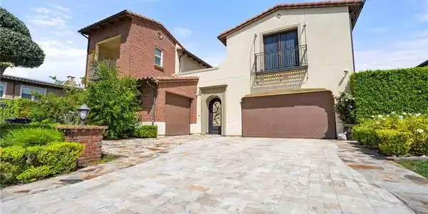 2825 Majestic Street