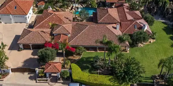 647 Crest Drive