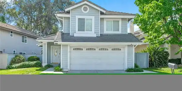 3245 Oakleaf Court