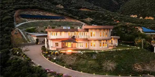 10320 Snowdrop Road