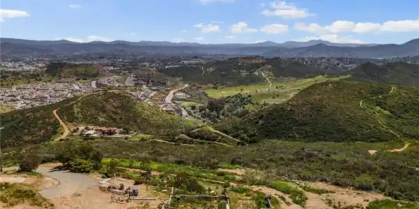 21498 Bresa De Loma Drive