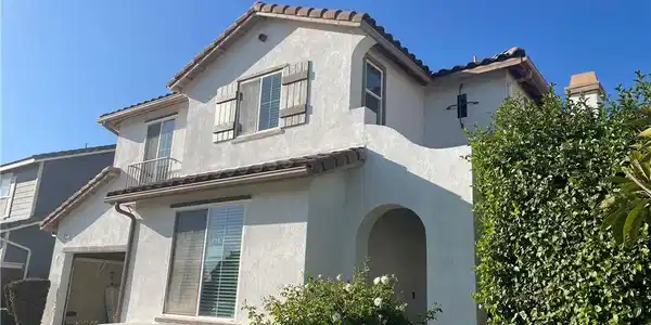 629 E Gardenia Drive