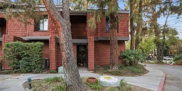 300 S Prospectors Road