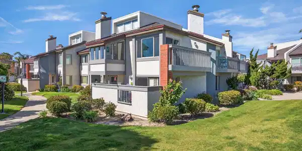 3464 Sunset Lane