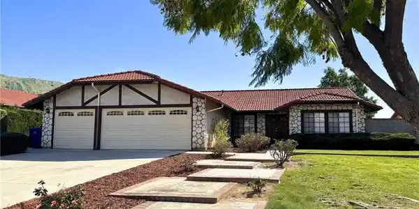 208 Deborah Court