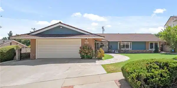 1820 Silver Lantern Drive