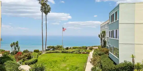 645 Paseo De La Playa