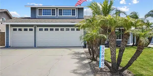 17882 Hallcroft Lane