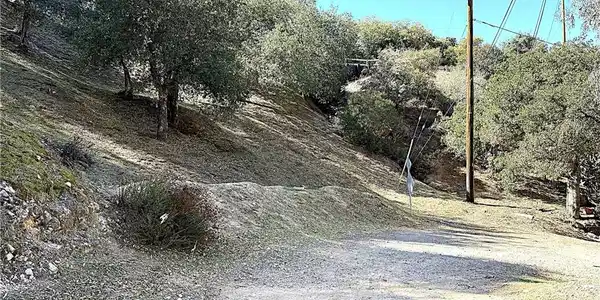 0 High Cliff Trail