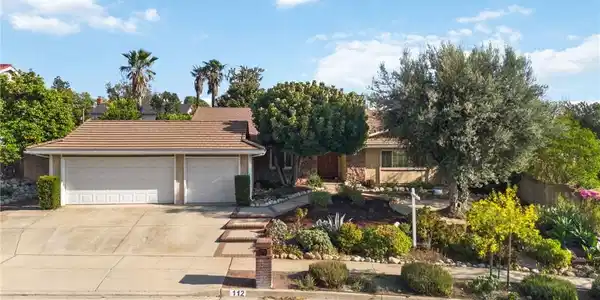 112 Nassau Pl