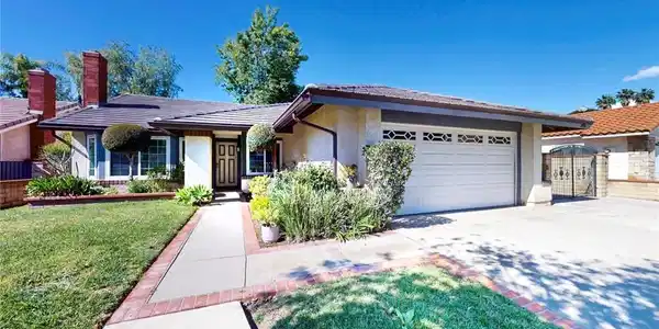 925 Heaton Moor Drive