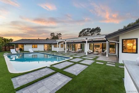 2975 Woodford Drive