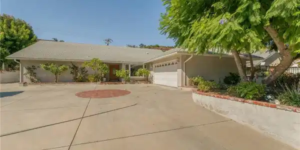 1513 Branch Avenue
