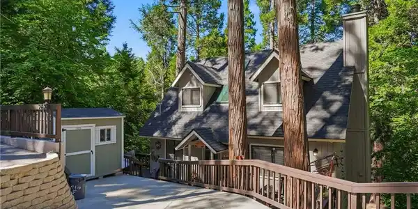26216 Lake Forest