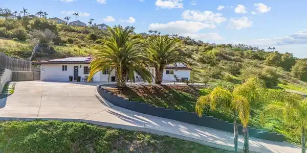 12132 Old Pomerado Rd