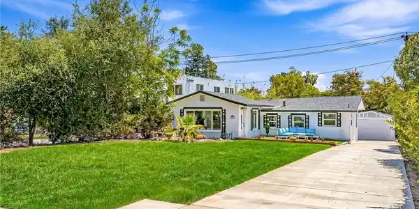 1280 E Woodbury