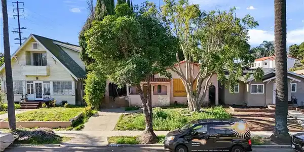 3005 Cedar