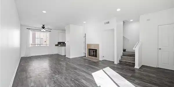 13901 Olive View Lane