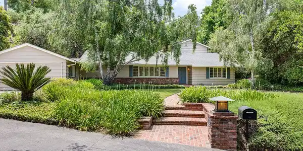 1215 Linda Ridge Lane