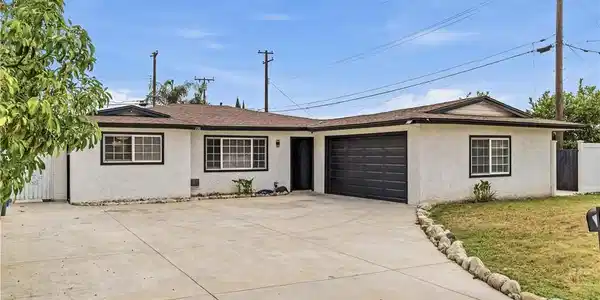 726 W Franklin