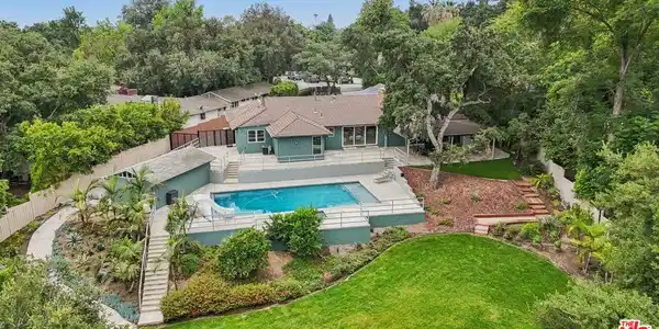 240 Oakhurst Lane