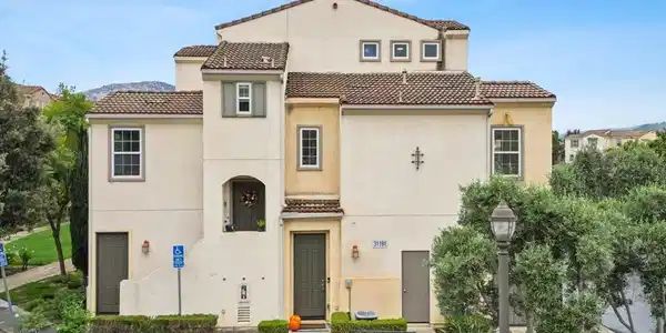 31191 Mountain Lilac Way