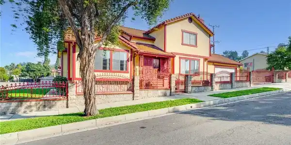 1176 W Mabel