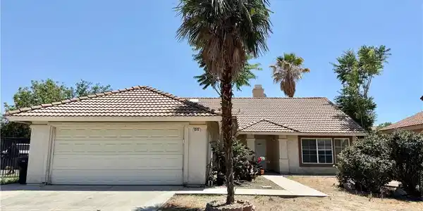 1046 Sycamore