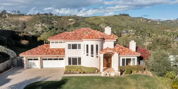 7111 Los Coyotes Place