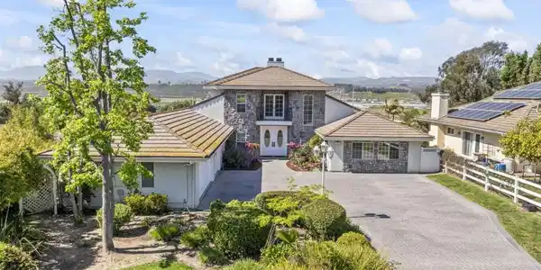 10885 Citrus Drive