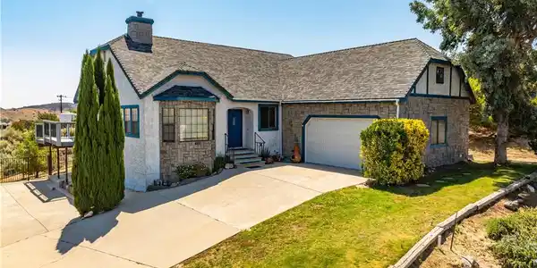 14747 Flintstone Drive