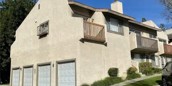 1251 S Meadow