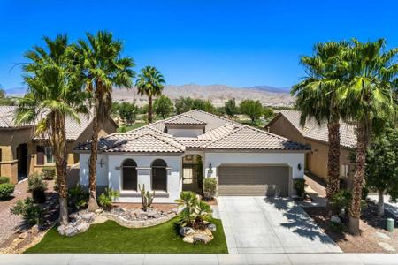 81226 Avenida Colonias
