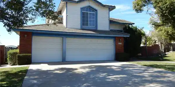 2819 W Calle Celeste