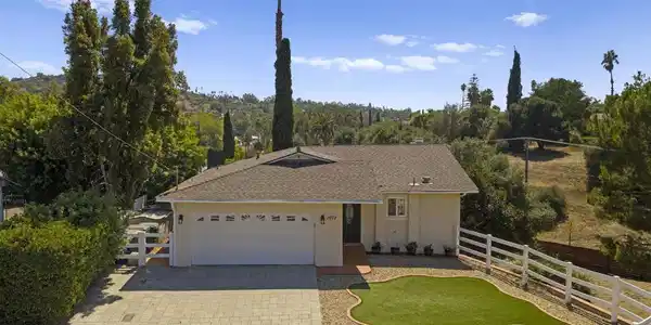 1973 Kinross Ct