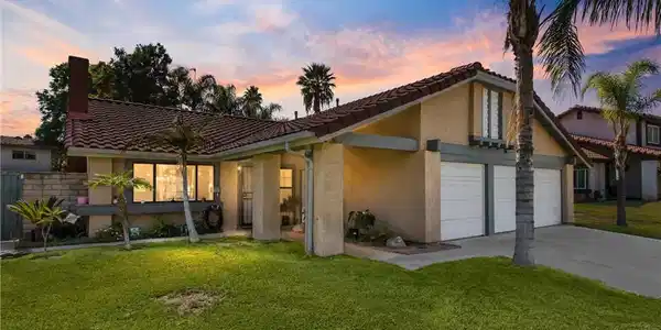 6466 Avenida Michaelinda