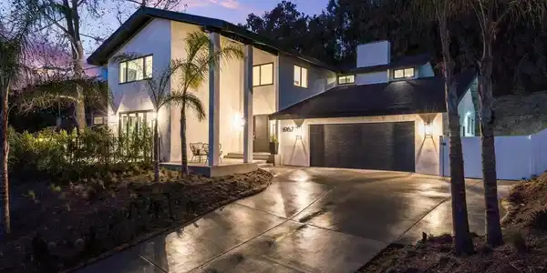 6967 Paseo Laredo