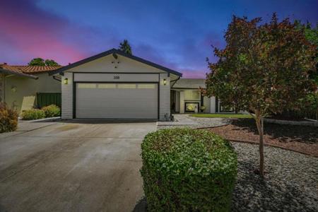 358 El Portal Way