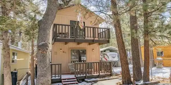 611 Spruce Lane