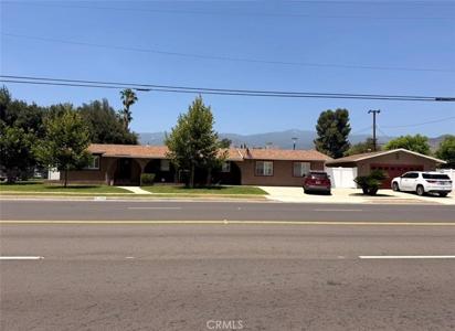 1060 E Lynwood