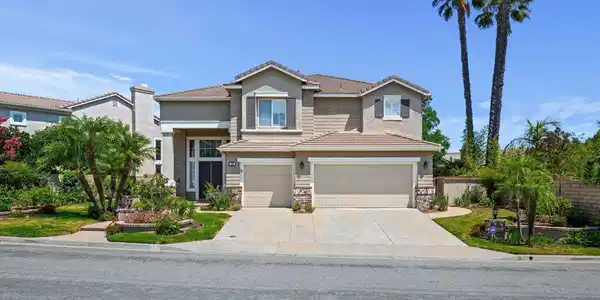 335 Kitetail Street