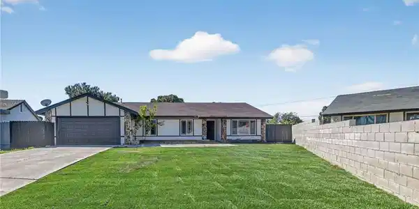 14323 Homestead Dr