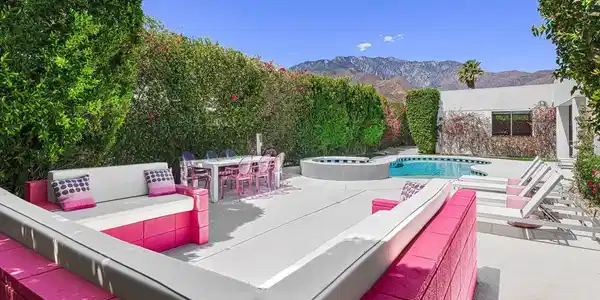 1441 Amelia Way