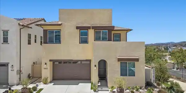 660 Westbrook Loop