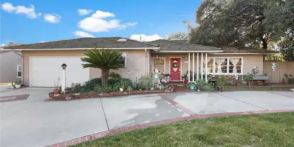415 Cortez Road