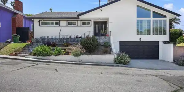 3859 Hollyview Terrace