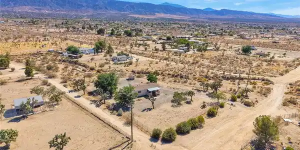 1525 Del Rosa Road
