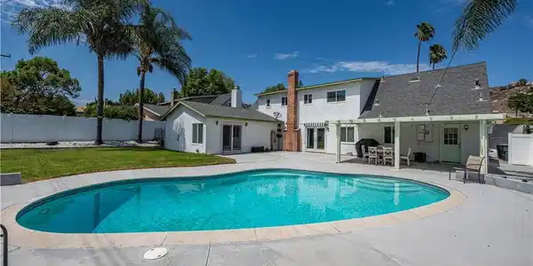 5444 Peacock Lane