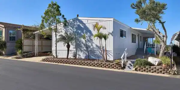 1195 La Moree Road