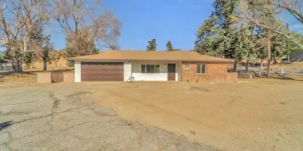 8627 Elizabeth Lake Road